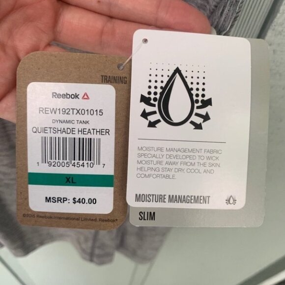 •- NWT Reebok Dynamic Slim Racerback Tank - Picture 6 of 9